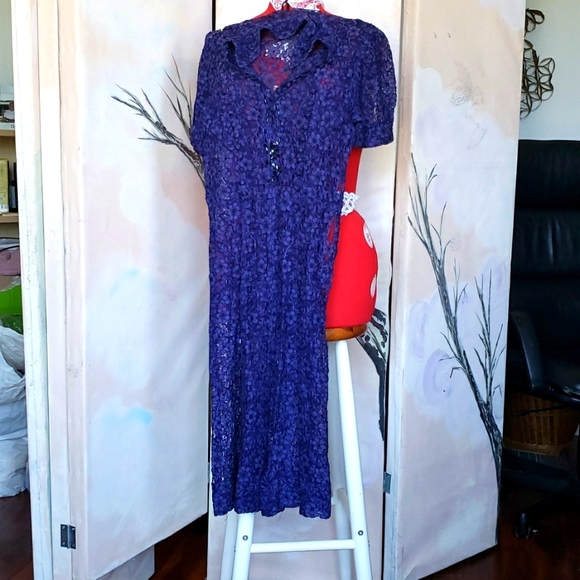 Vintage Lace dress - Picture 1 of 8